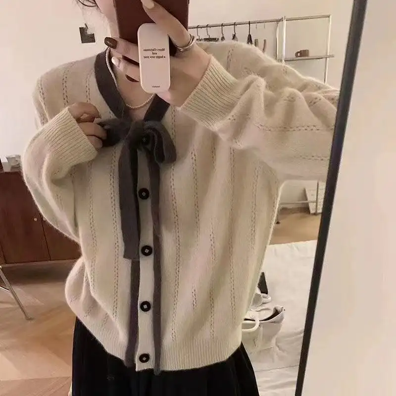 나비 리본 V넥 니트 가디건 상세 이미지 4