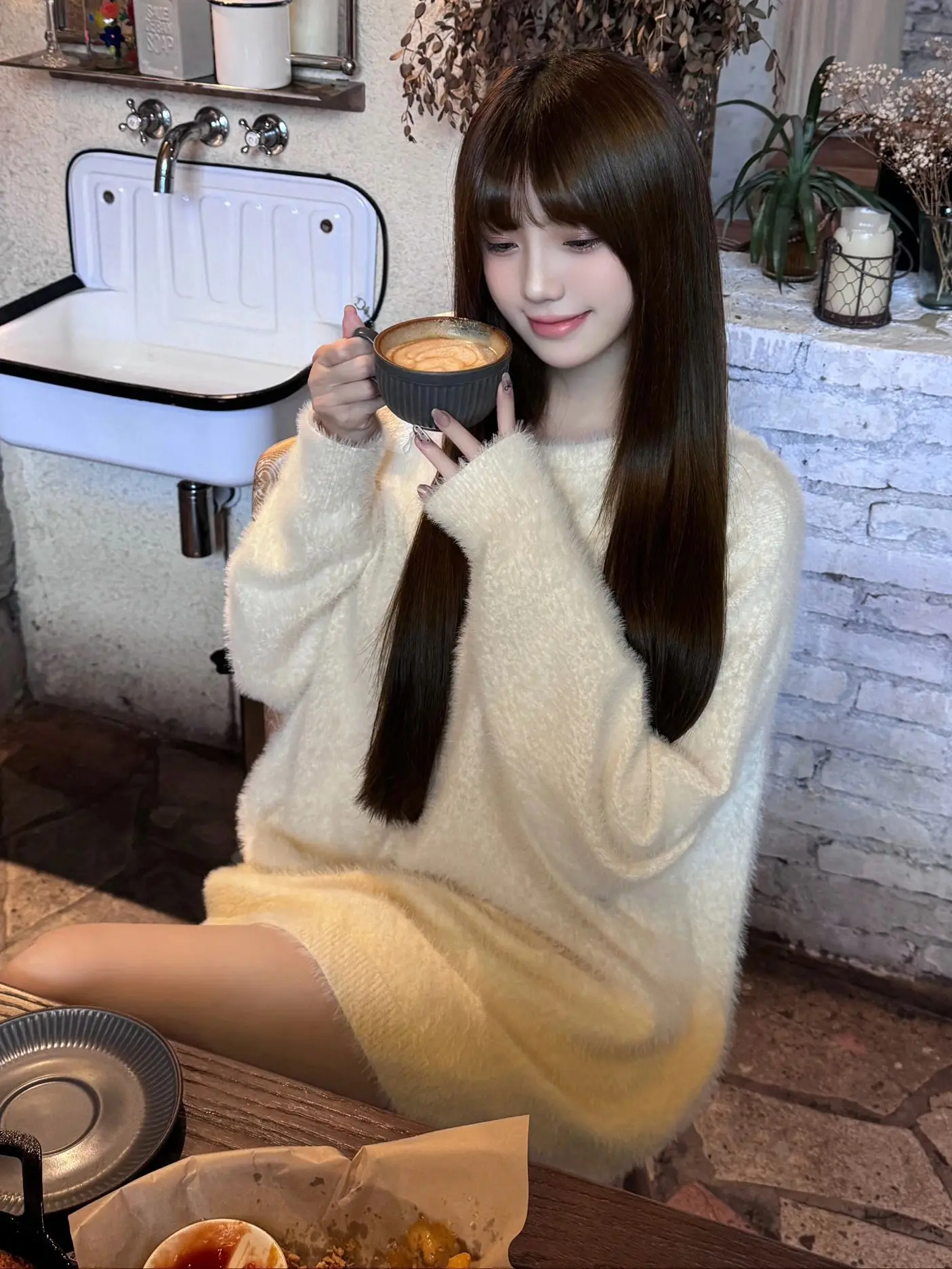 나비 장식 오프숄더 니트 상세 이미지 3