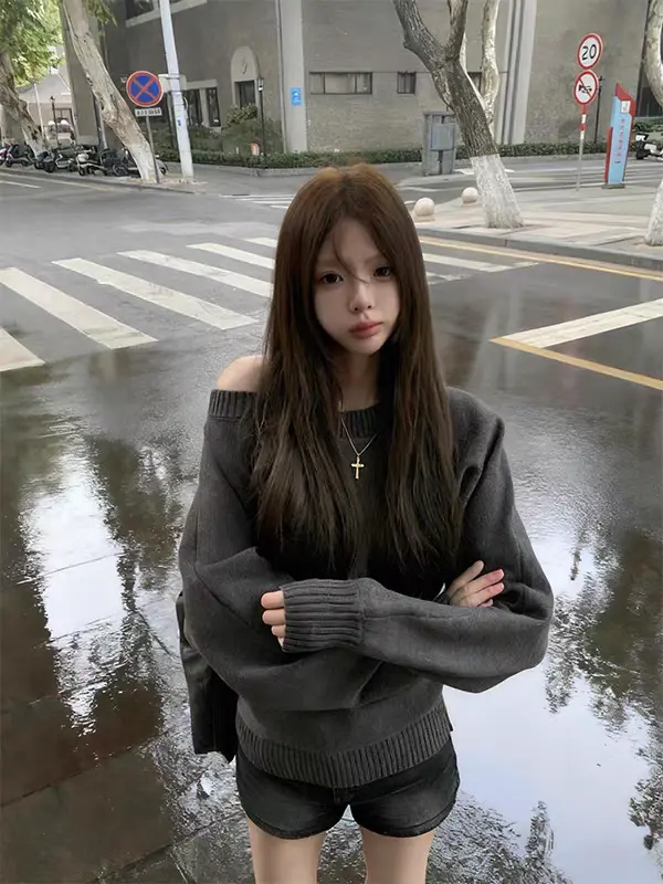 오프숄더 루즈 니트 상세 이미지 1
