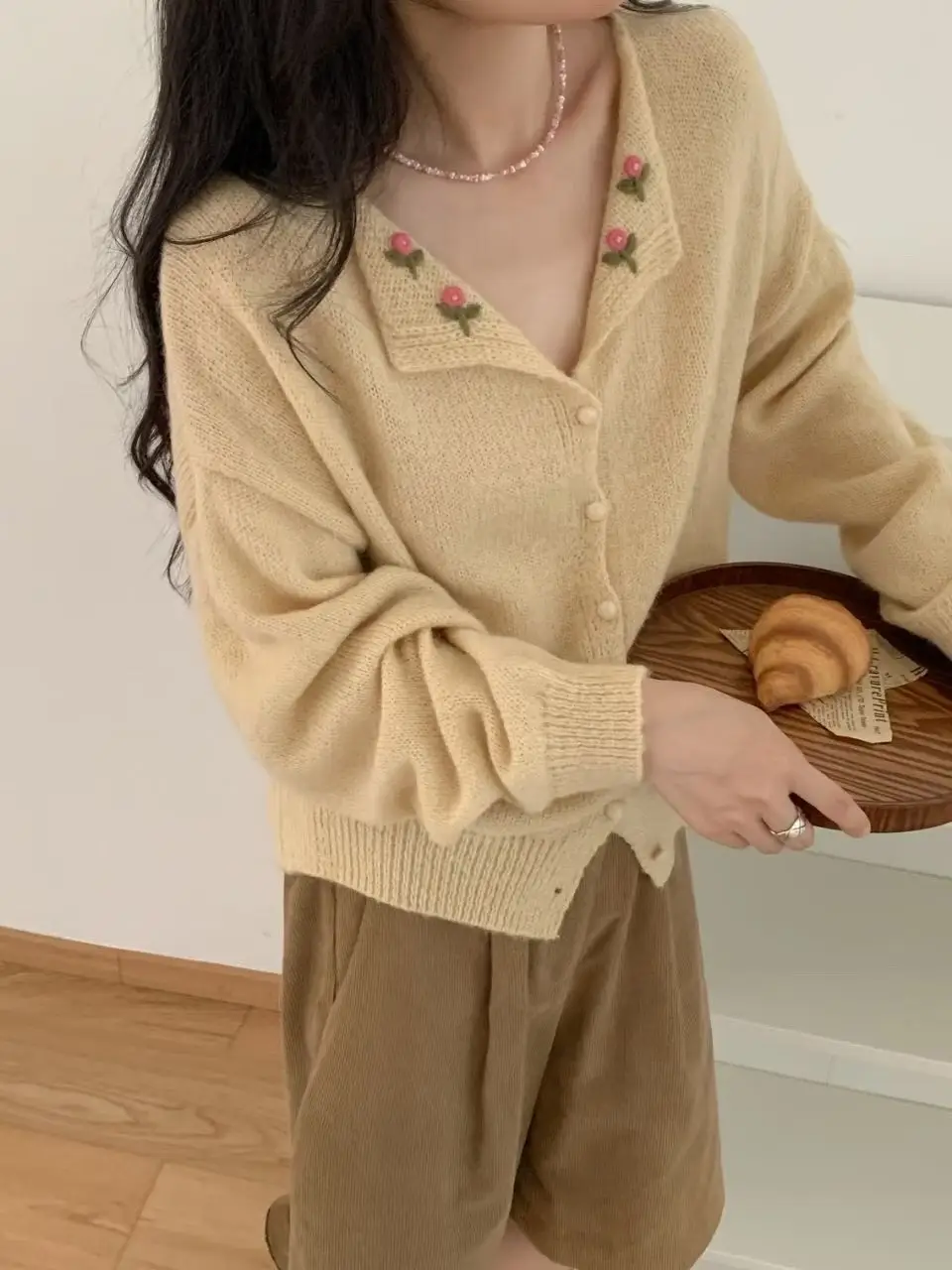 플라워 자수 폴드 칼라 가디건 상세 이미지 1