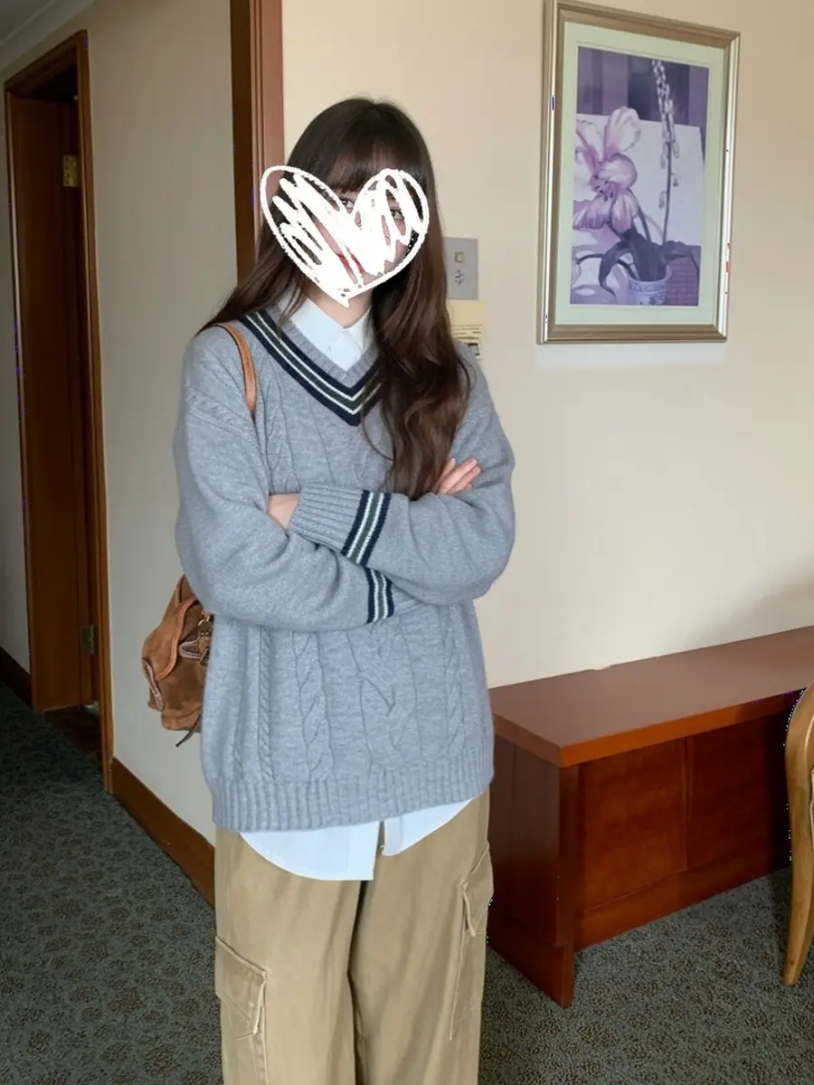V넥 케이블 니트 상세 이미지 3
