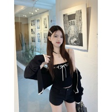 批发长袖<b class='q'>针织</b><b class='q'>开衫</b>辣妹系带别致抹胸背心女2025新款时尚套装