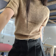 批发韩系圆领正肩短袖针织衫女春设计感<b class='q'>短款</b>通勤宽松上衣