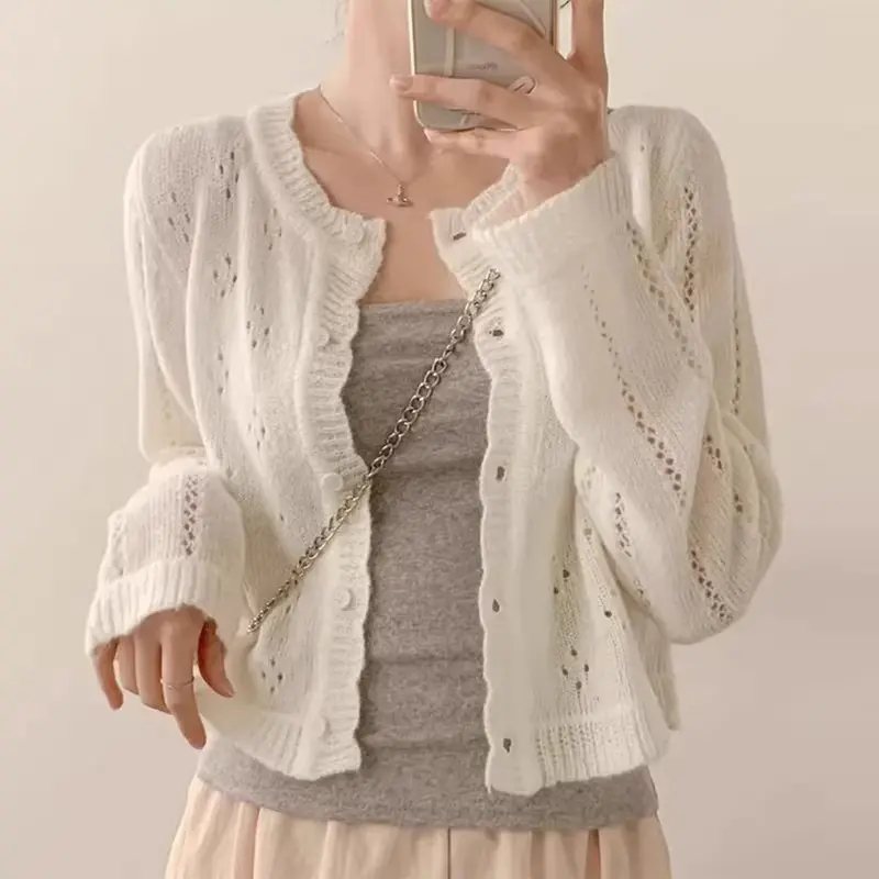 프릴 라운드넥 루즈핏 가디건 상세 이미지 4