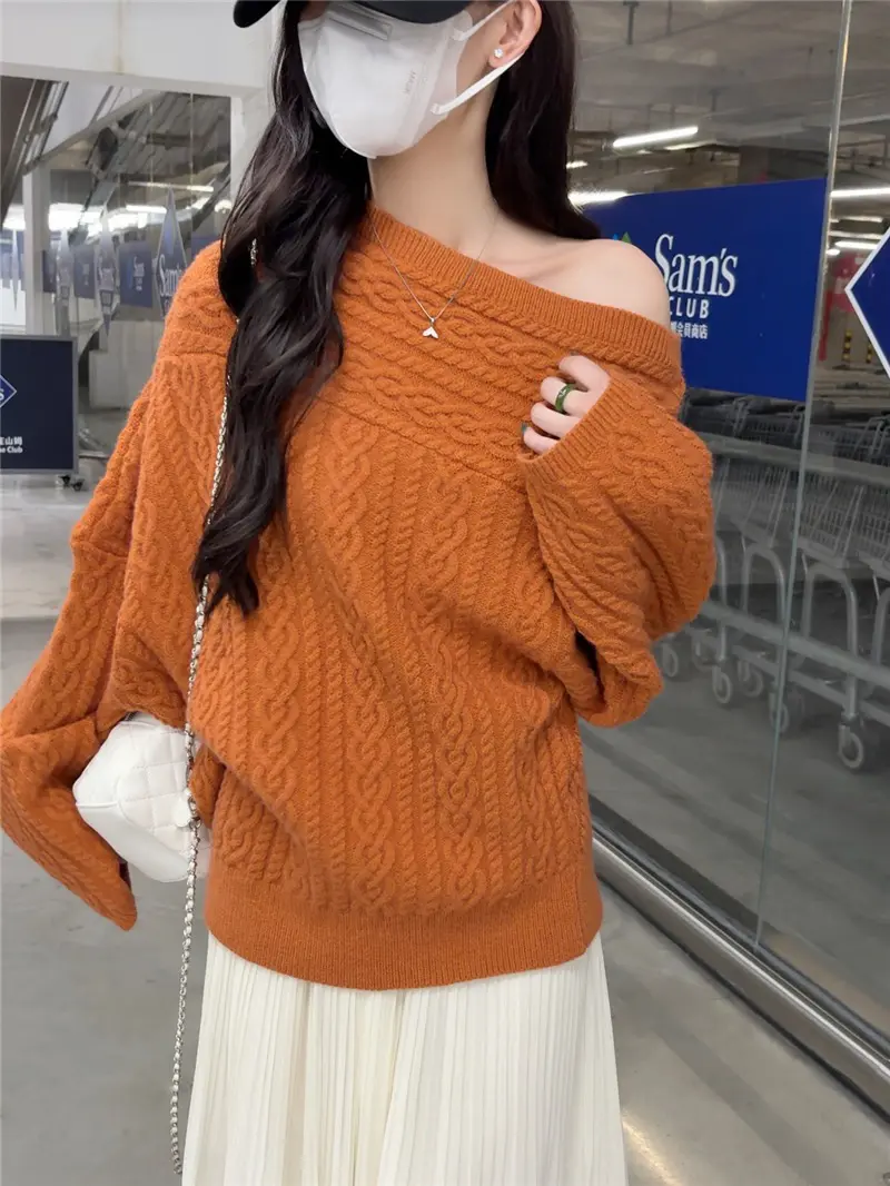 오프숄더 긴소매 니트 상세 이미지 1