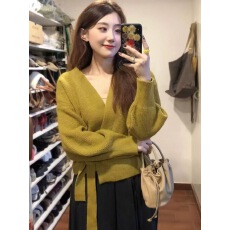 批发已出货法式春秋装复古<b class='q'>新款</b>系带小众针织衫开衫简约上衣设计毛衣