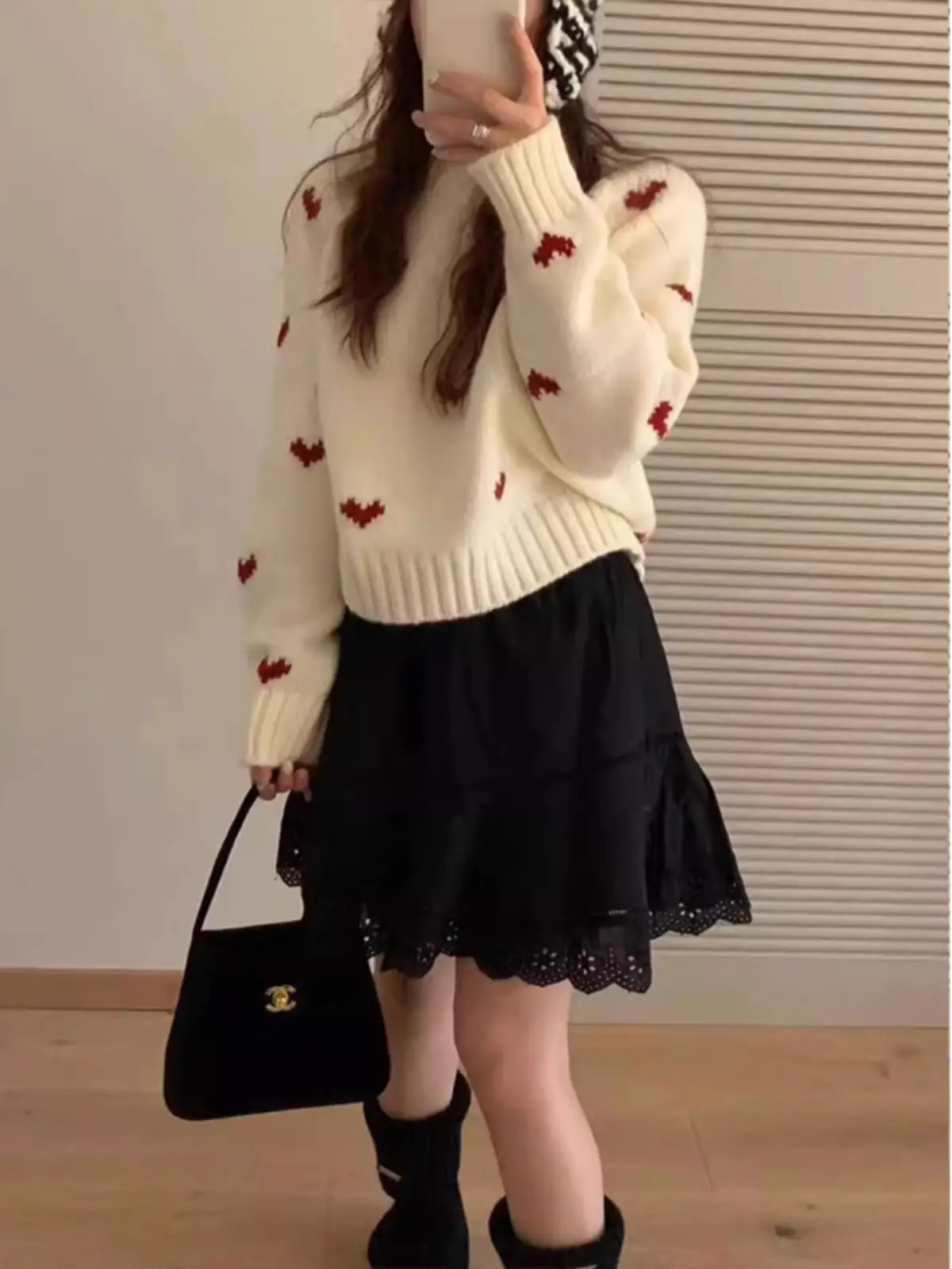 자카드 하트 라운드넥 니트 상세 이미지 2