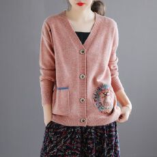 批发秋季新款包芯纱开衫<b class='q'>短外套</b>女士宽松复古提花针织长袖上衣