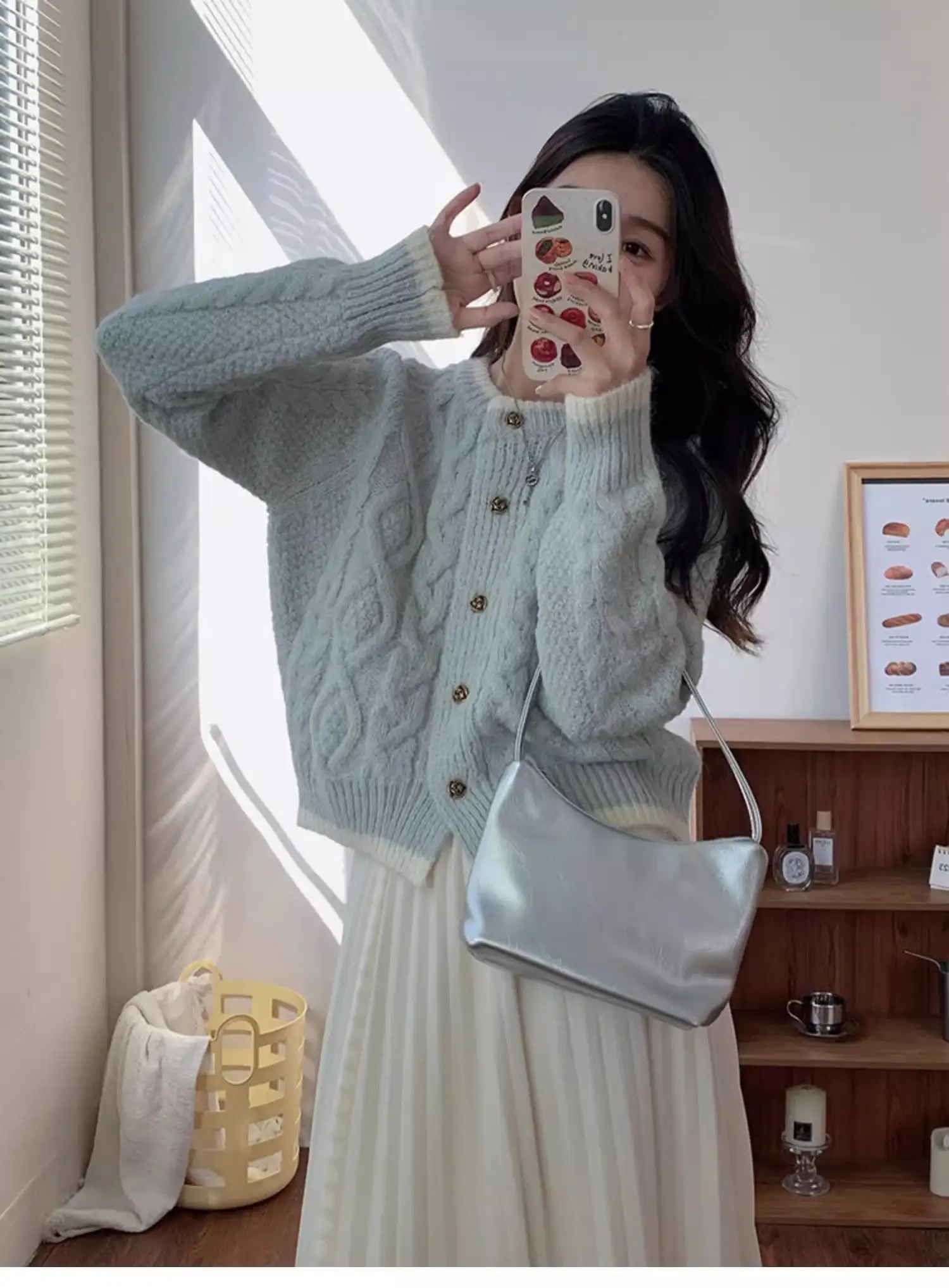 울 블루 크롭 꽈배기 가디건 상세 이미지 3