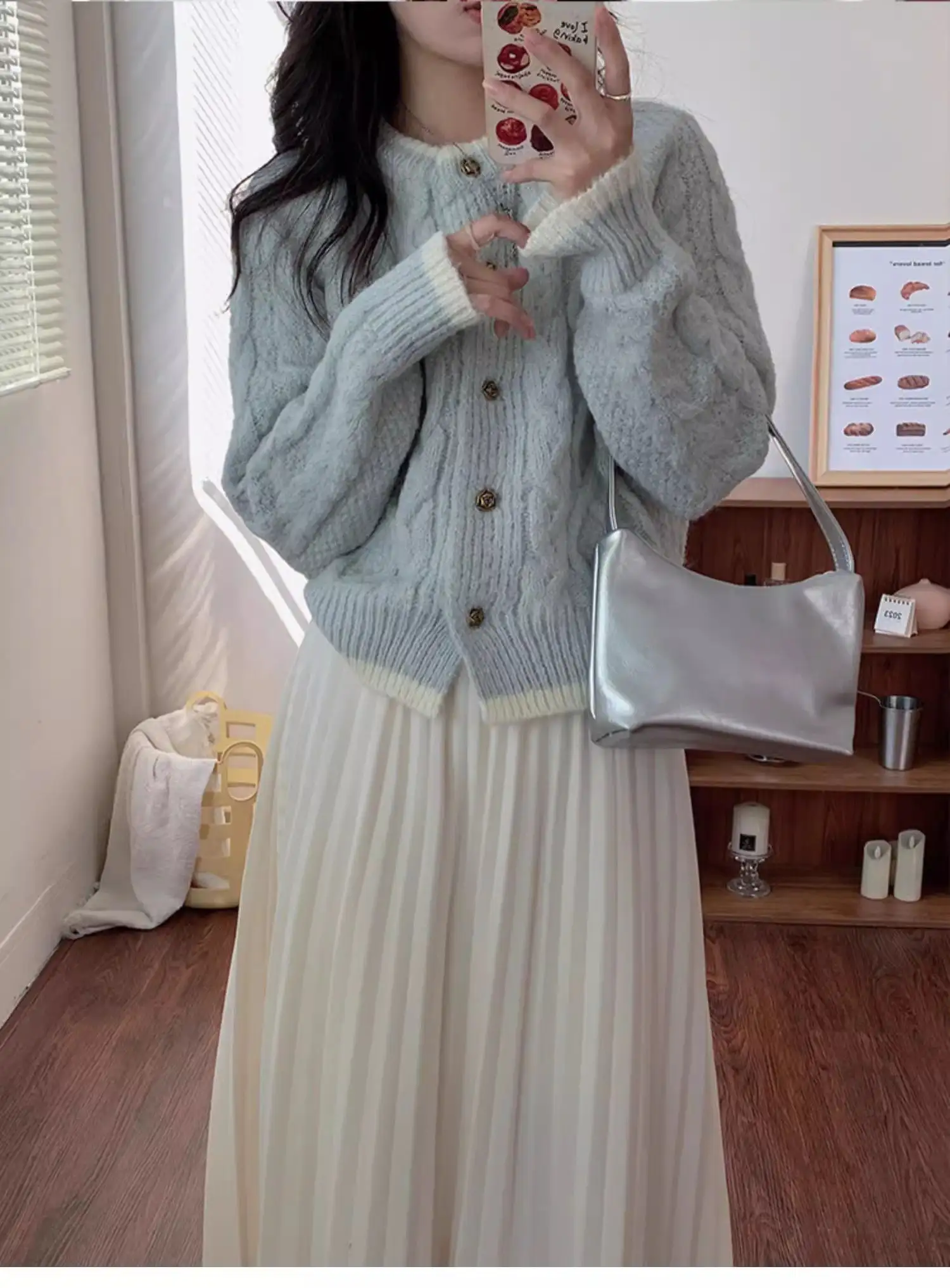 울 블루 크롭 꽈배기 가디건 상세 이미지 4