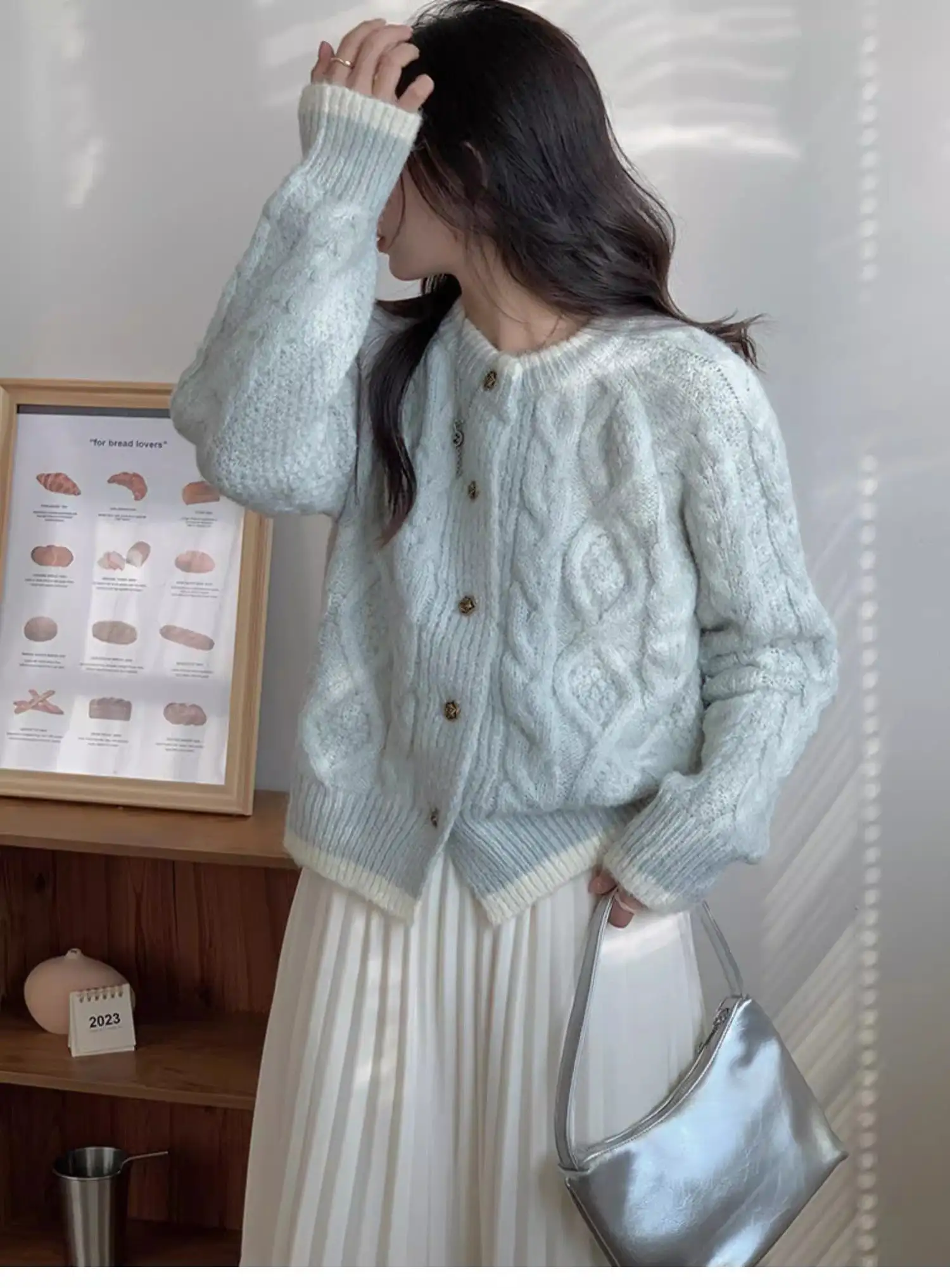울 블루 크롭 꽈배기 가디건 상세 이미지 7