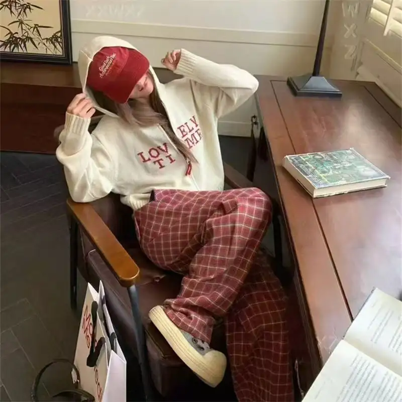 레터링 지퍼 후드 니트 상세 이미지 3