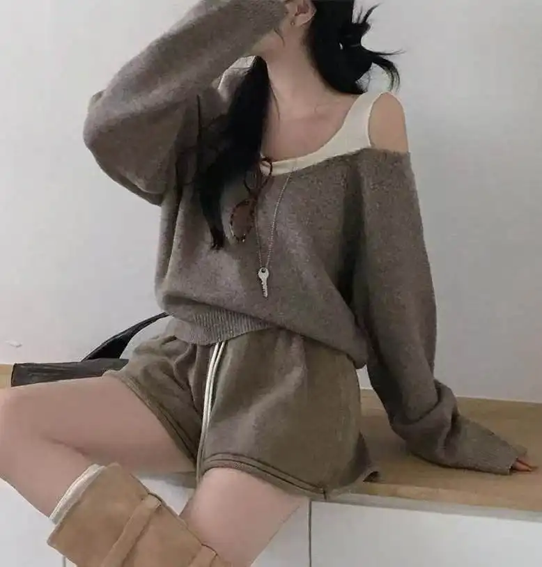 투톤 오프숄더 니트 상세 이미지 16