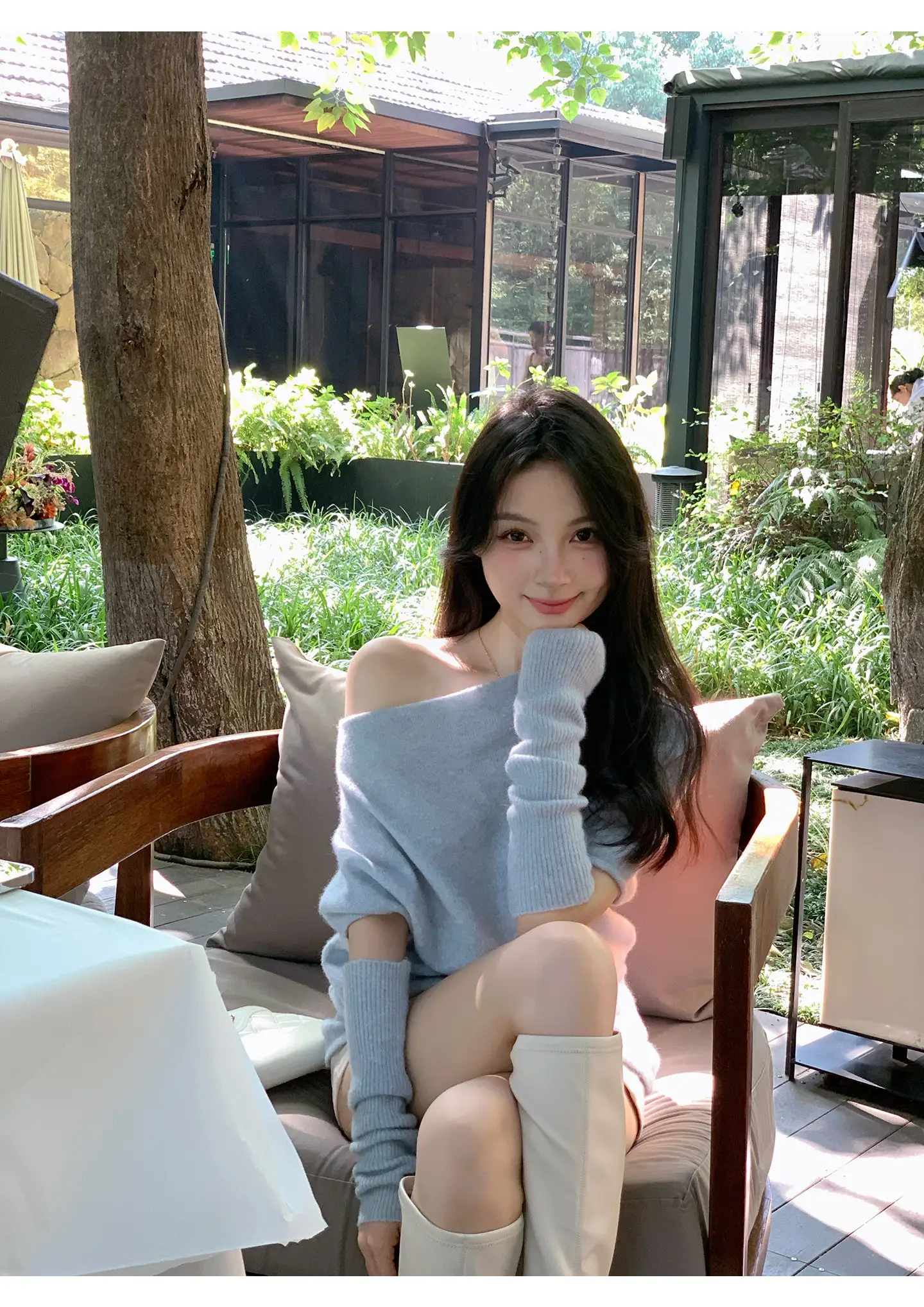 모헤어 혼방 오프숄더 니트 상세 이미지 4