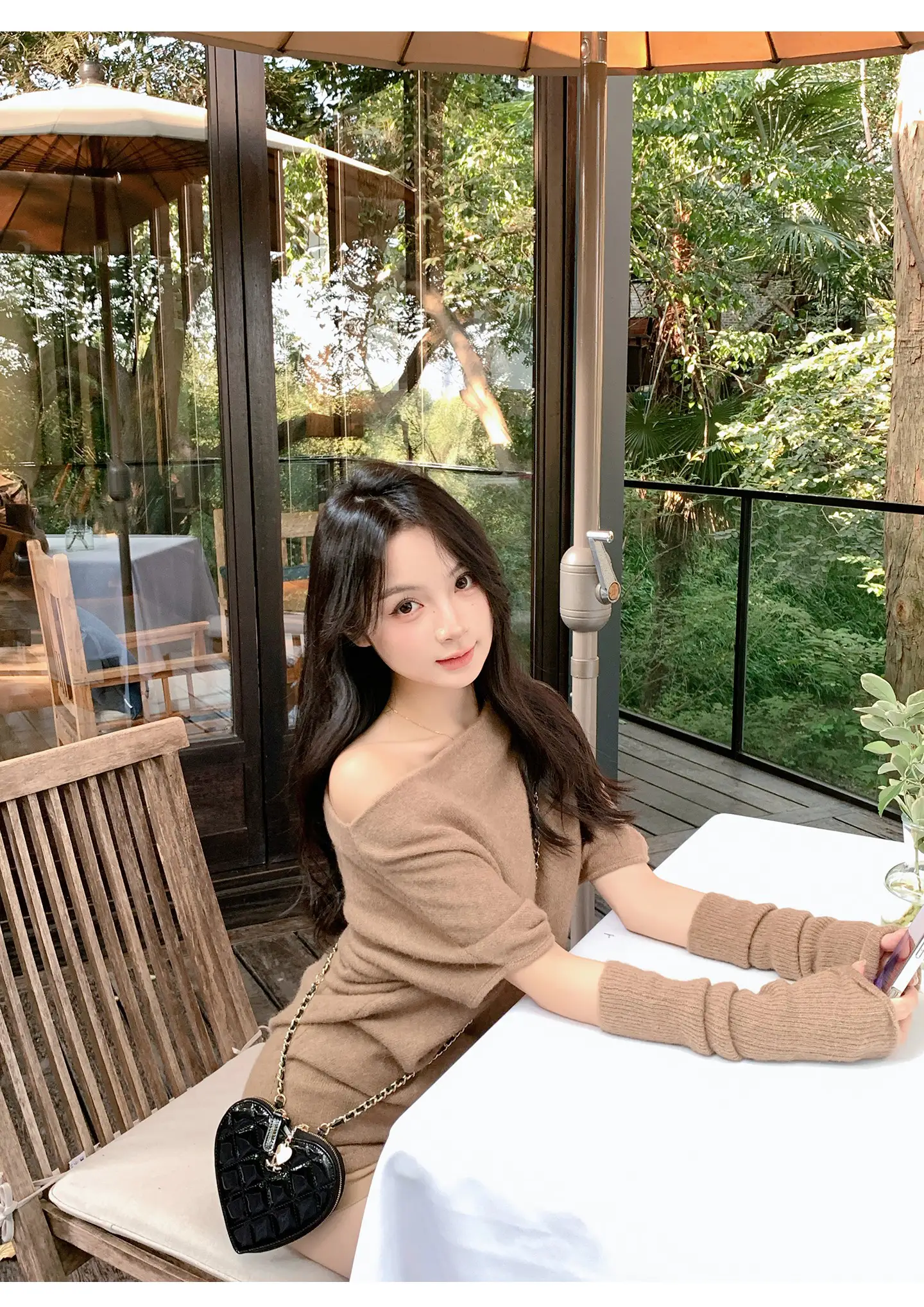 모헤어 혼방 오프숄더 니트 상세 이미지 13