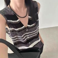 批发德玛<b class='q'>纳</b>镂空提花条纹针织开衫女26夏季新款呼吸感V领短袖线衫上衣