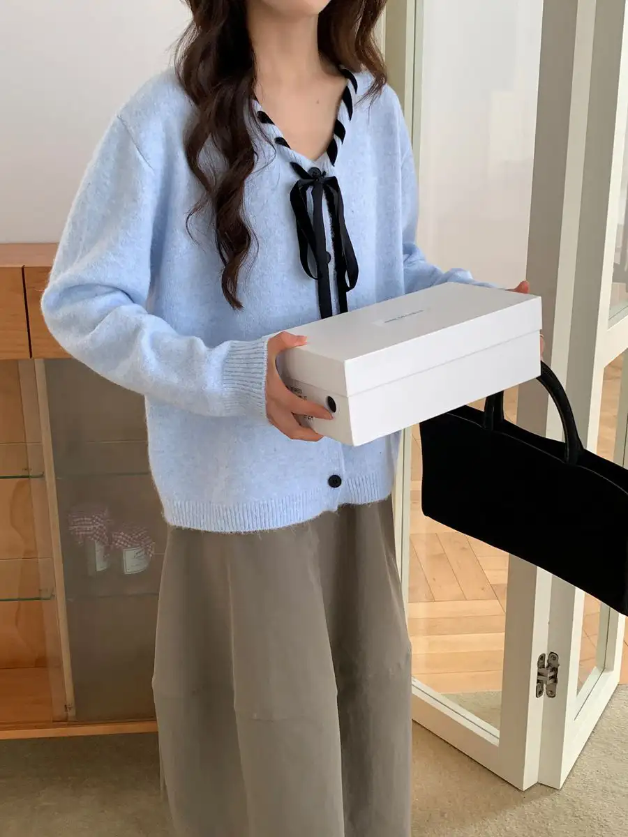 디자인 끈 V넥 단추 가디건 상세 이미지 4