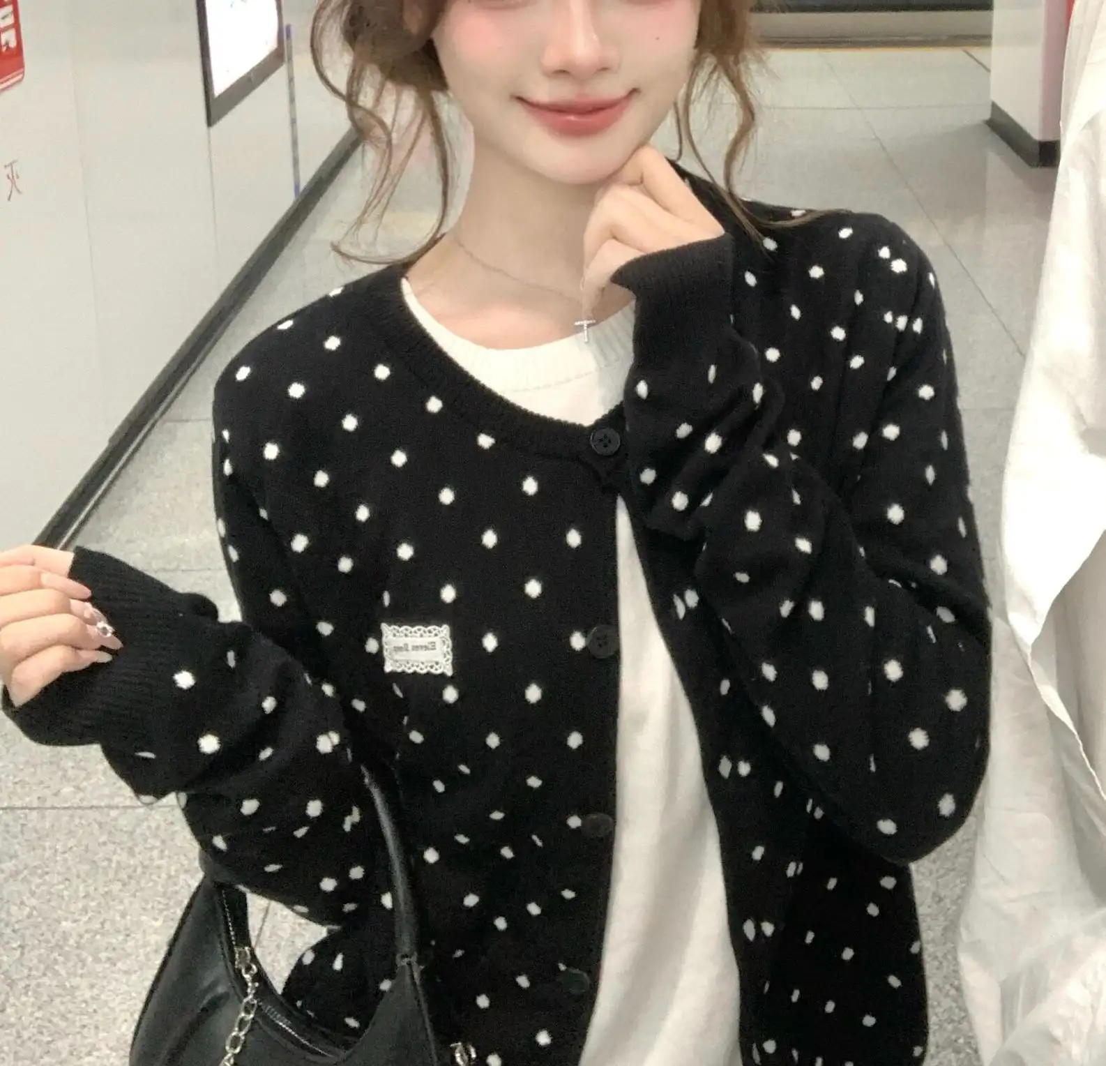 블랙 도트 라운드넥 레이어드 가디건 상세 이미지 2