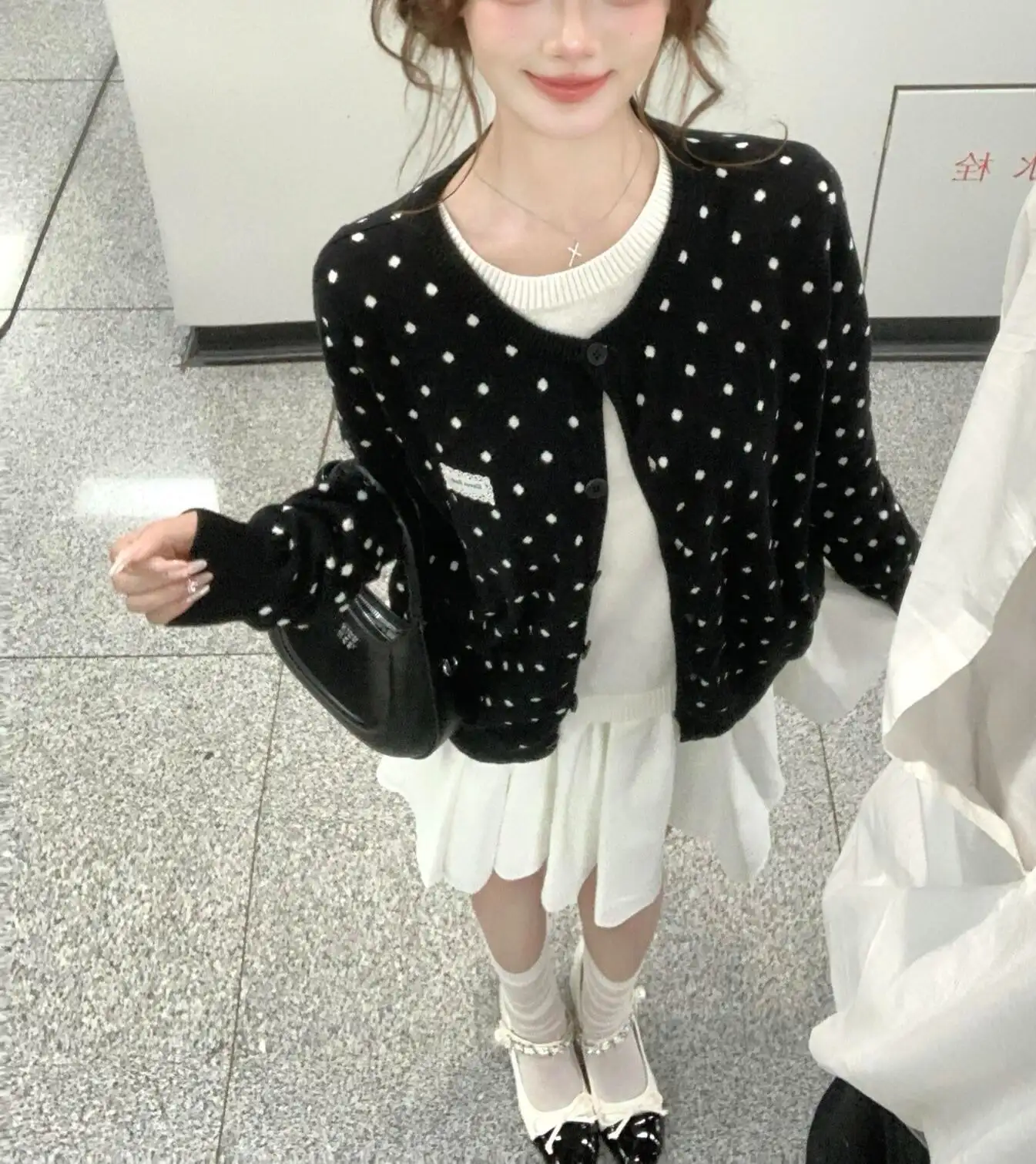 블랙 도트 라운드넥 레이어드 가디건 상세 이미지 5