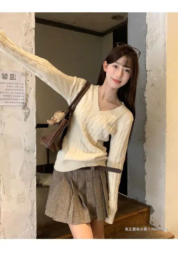 한국인기 루즈핏 꽈배기 V넥 가디건 상세 이미지 11