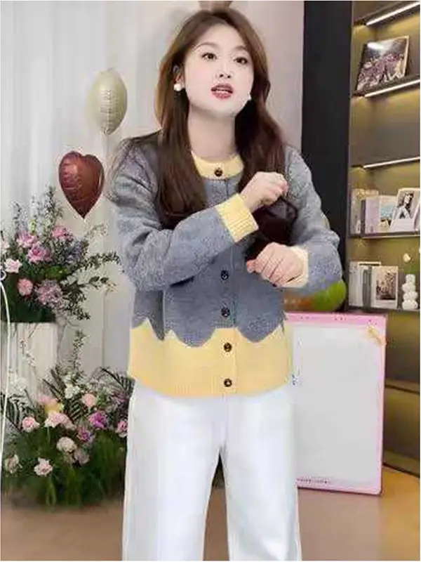 배색 디자인 크롭 니트 가디건 상세 이미지 3