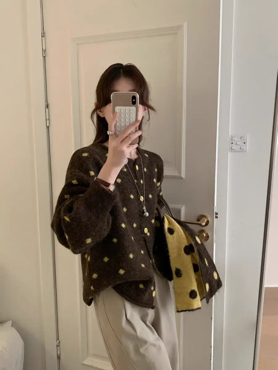 한국인기 루즈핏 도트 가디건 상세 이미지 18