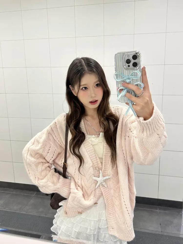 러블리 핑크 V넥 꽈배기 가디건 상세 이미지 1