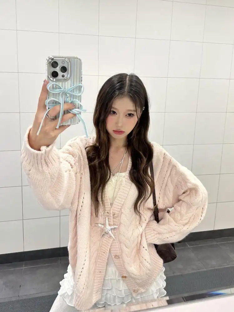 러블리 핑크 V넥 꽈배기 가디건 상세 이미지 3