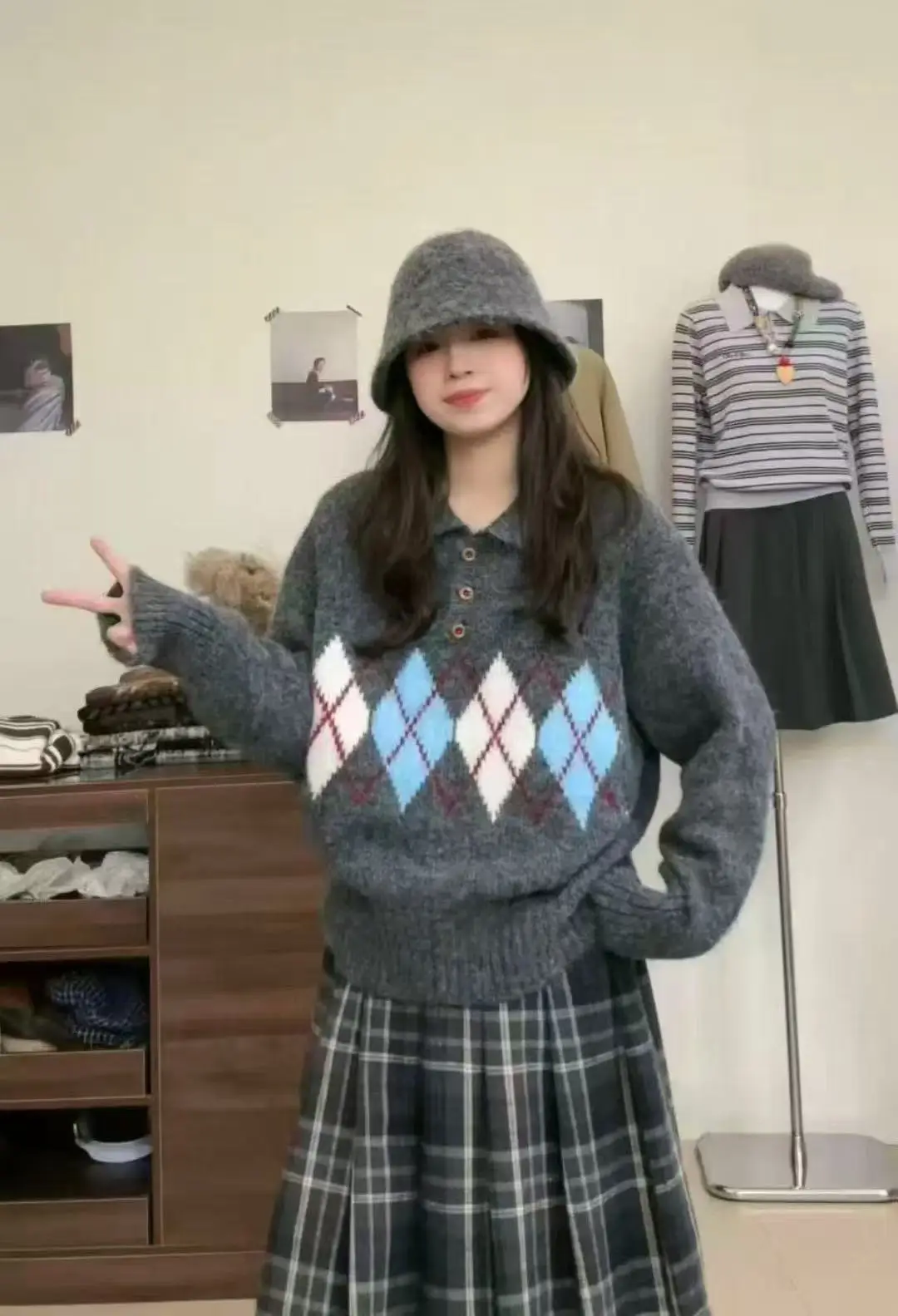 폴드 칼라 루즈핏 니트 가디건 상세 이미지 7