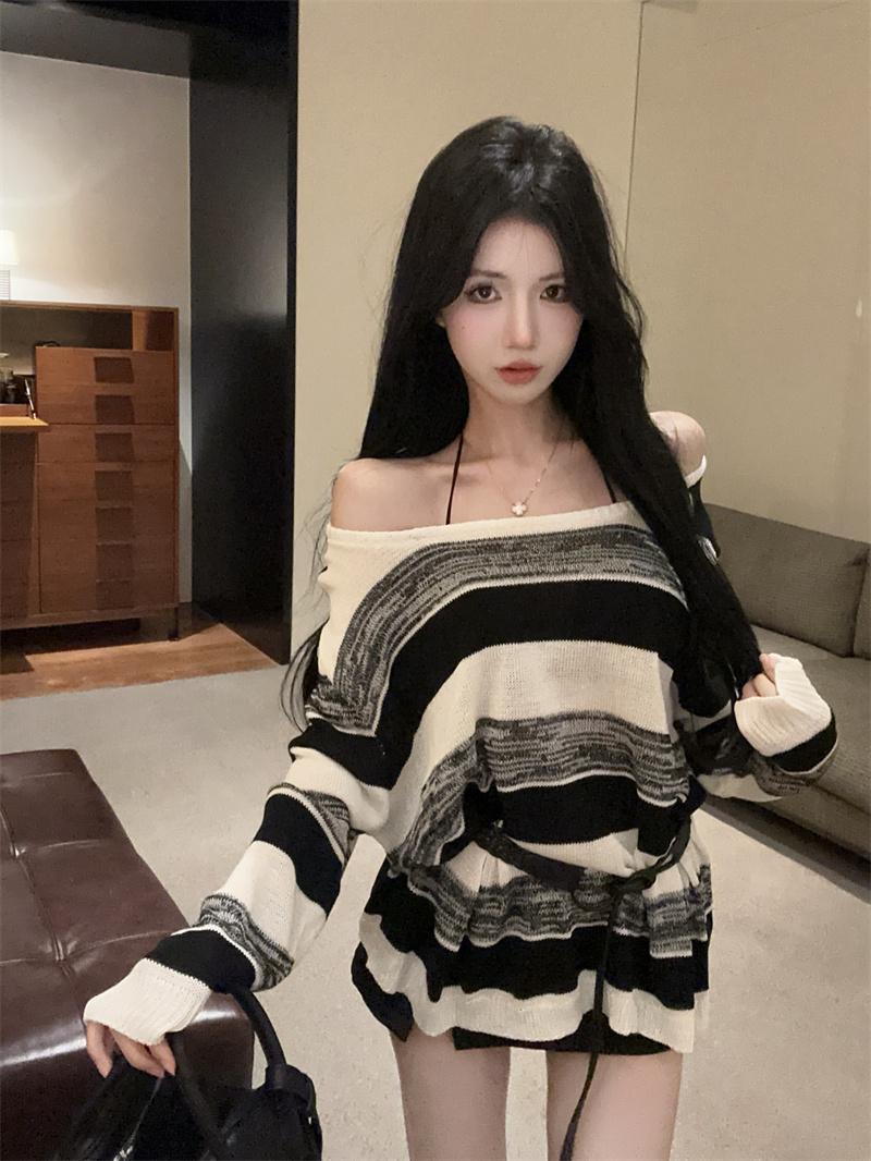 MY13248# 新款~高级感拼色大条纹长袖针织衫女好质量配腰带女裝貨源服...