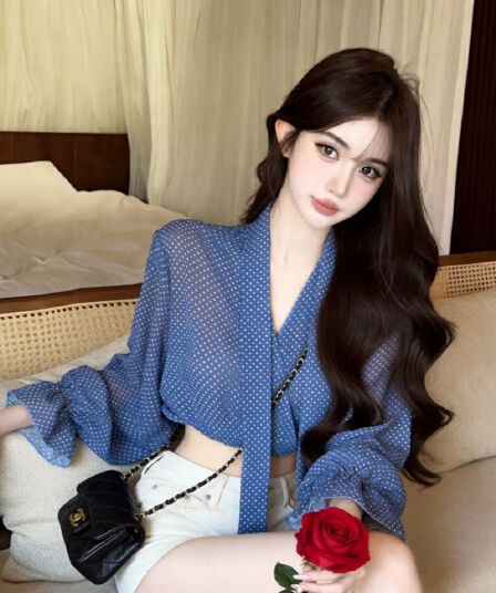실사 새로운 고유 한 파란색 도트 무늬 얇고 가벼운 V넥 긴팔 여성 셔츠