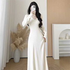 批发女装秋<b class='q'>冬</b>新款外搭外套长袖打底连衣裙针织衫v领显瘦收腰纯欲