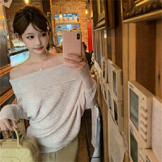 批发陈大钰气质温柔风一字肩针织上衣女秋冬斜肩设计感<b class='q'>不规则</b>露肩毛衣