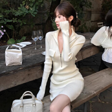 批发小香风拉链翻领针织连衣裙长袖短款修身包臀轻奢高级感秋冬毛衣裙