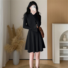 批发黑色修身针织连衣裙女巨好看秋冬季大衣内搭打底裙短款小个子穿搭