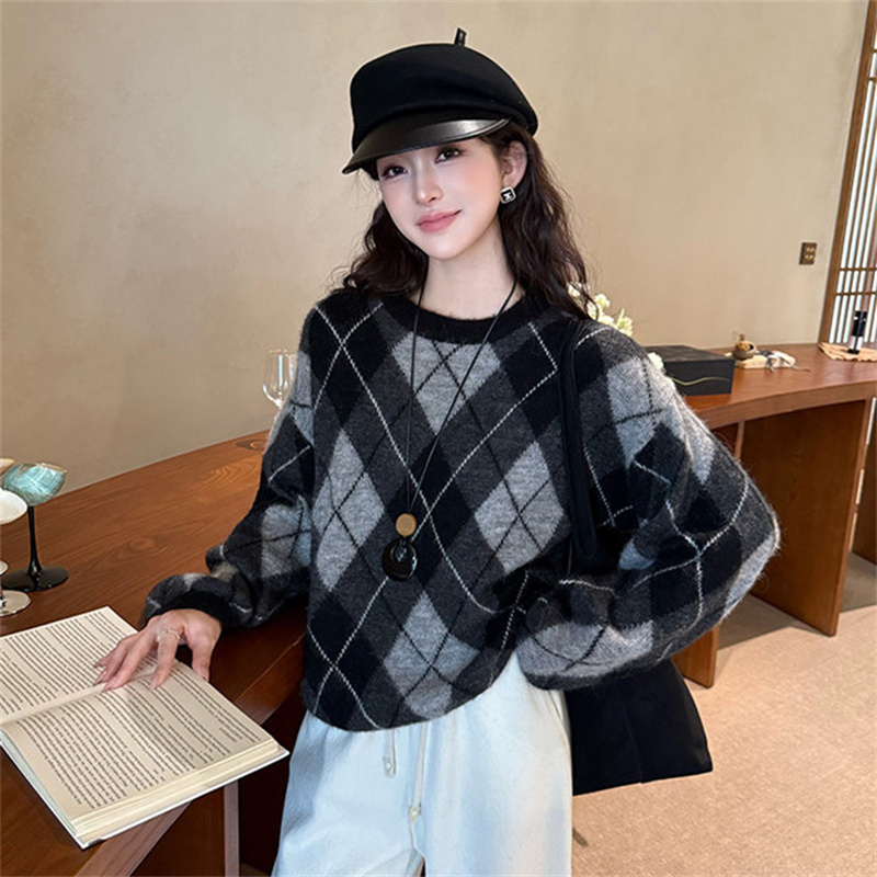 프랑스식 부드러운 바람 레트로 회색 다이아몬드 모양 그리드 스웨터 여자 겨울 의류 루즈핏 슬림해 보이는 느긋한 바람 라운드 넥 니트 스웨터