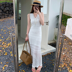 批发浅布调高个子春夏新高级感v领修身100%天丝针织镂空连衣裙长裙女