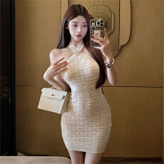 批发法式温柔风小众挂脖老提花露肩性感包臀针织<b class='q'>连衣裙</b>女春夏装<b class='q'>夜店</b>裙