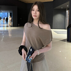 批发蝶宝嘻 夏日松弛vibe 天丝亚麻斜肩堆堆上衣修身短袖t恤<b class='q'>打底衫</b>女