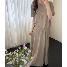 批发法式温柔风极简松弛感宽松套头针织衫两件套女春<b class='q'>夏</b>薄款长裙套装