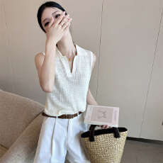 批发PINKEEN杏色<b class='q'>镂空</b>肌理感polo领针织背心女夏季2026新时尚百搭上衣