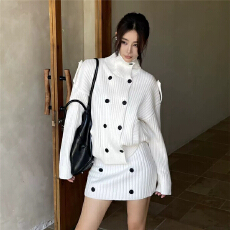 批发复古气质双排扣开衫毛衣外套半身短裙两件套女秋季慵懒松弛感套装