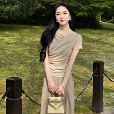 批发韩系高级感套装女夏季<b class='q'>气质</b>减龄<b class='q'>运动</b>休闲短袖T恤阔腿裤两件套