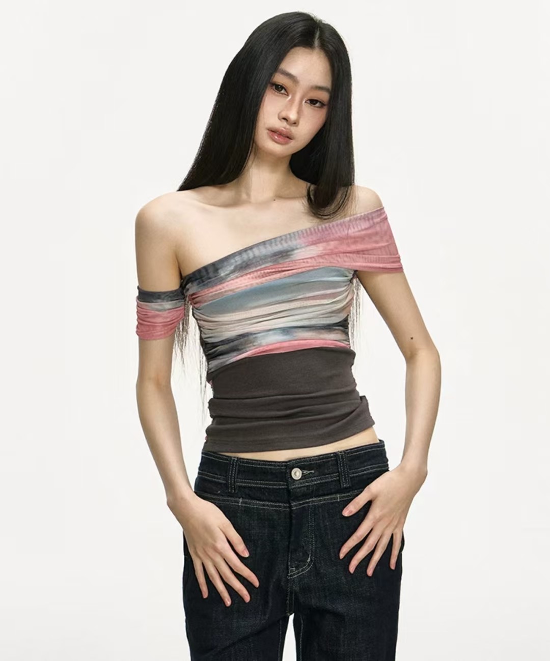 aneae 예술 헤일로 염색 망사 오프숄더 티셔츠 여성 디자인 센스 작은 대중 고유 한 홀치기 염색 맨위 여성 트렌디
