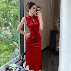 批发实拍改良旗袍新中式国风红色丝绒性感无袖中长款显瘦紧身连衣裙