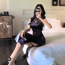 批发实拍新中式改良旗袍蕾丝拼接丝绒印花显瘦中长裙包臀连衣裙