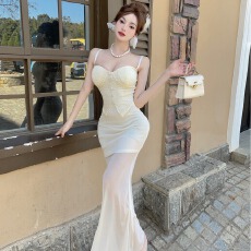 批发实拍新款百搭女装性感低胸网纱吊带打底显瘦长款<b class='q'>连衣裙</b>