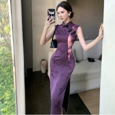 批发实拍新中式改良旗袍紫色缎面印花修身显瘦百搭性感无袖连衣裙