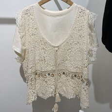 批发2026春夏新款法式气质蕾丝钩花钉珠背心女搭配短袖T恤外面罩衣