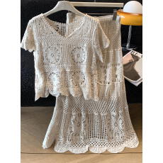 批发实拍夏新款韩版设计感外搭罩衫V领镂空宽松短款+中长裙二件套装女